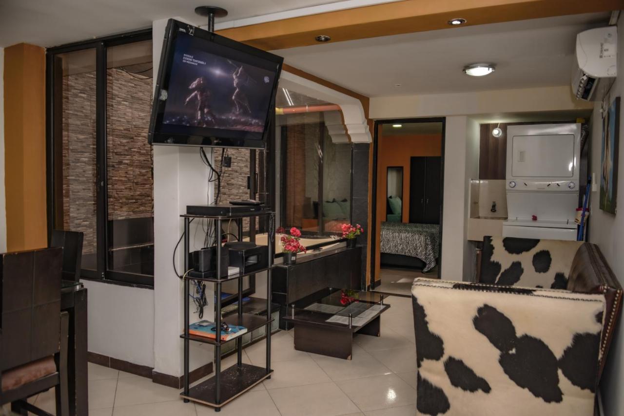 Calle 8 Suites เมเดยิน ภายนอก รูปภาพ