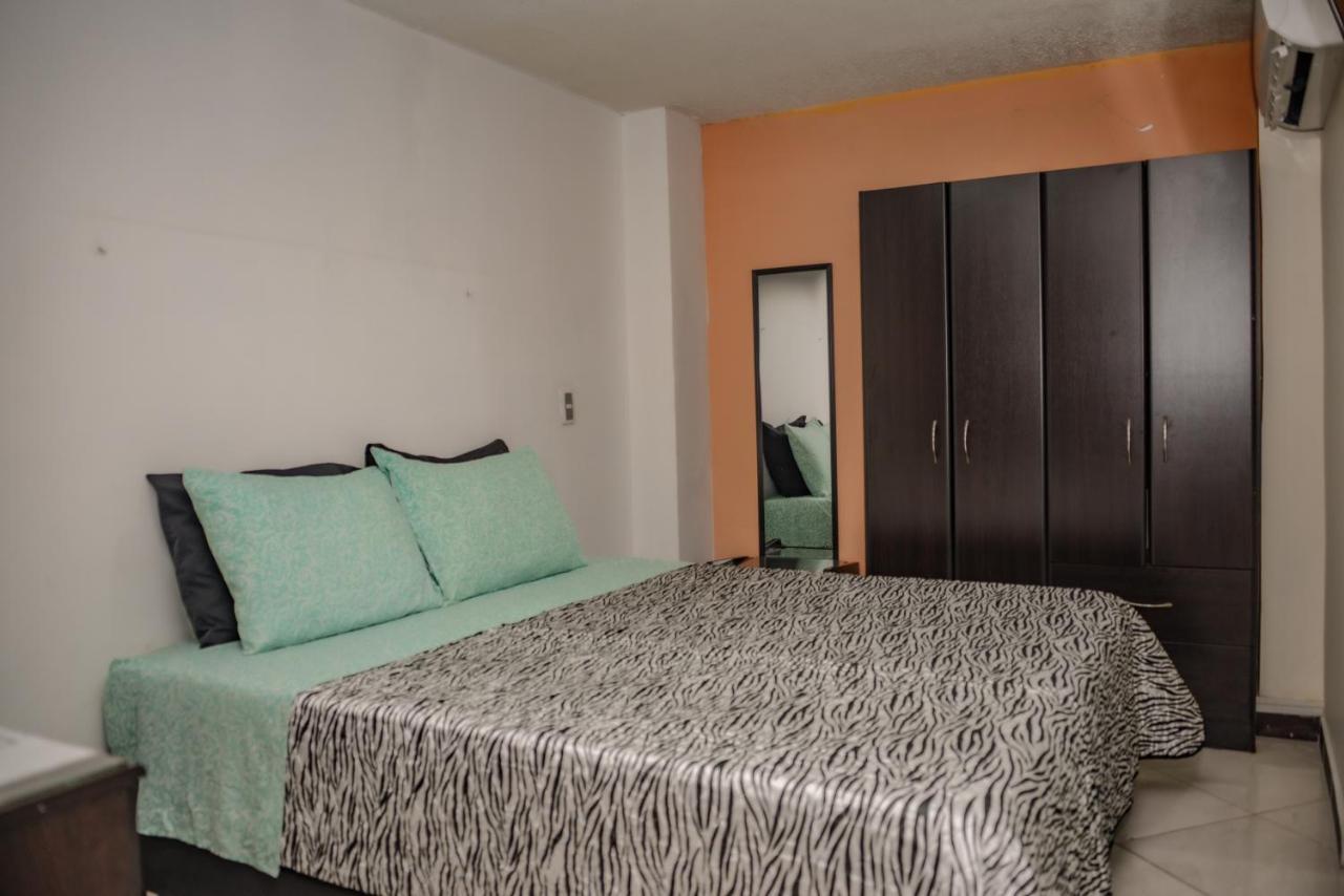 Calle 8 Suites เมเดยิน ภายนอก รูปภาพ
