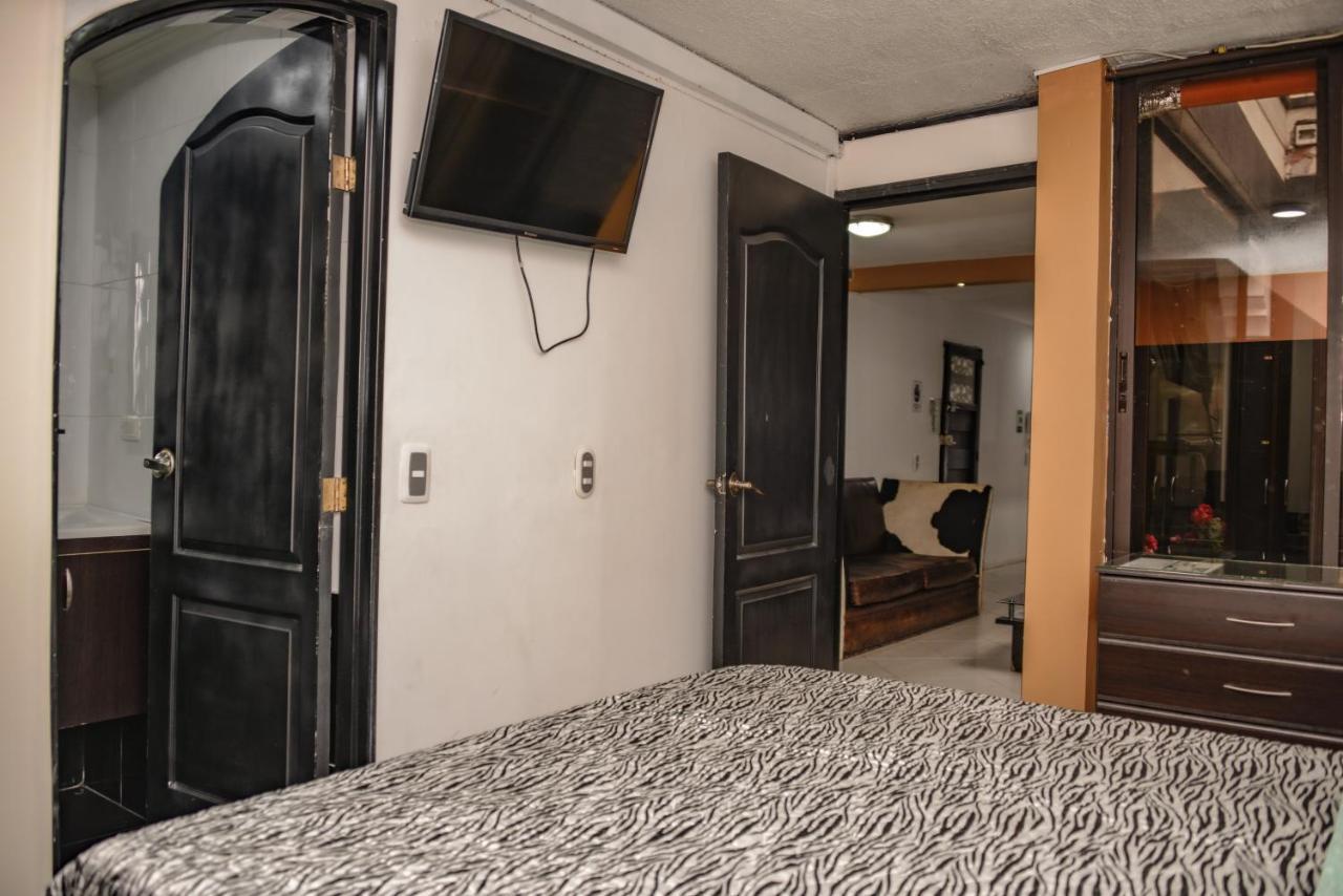 Calle 8 Suites เมเดยิน ภายนอก รูปภาพ