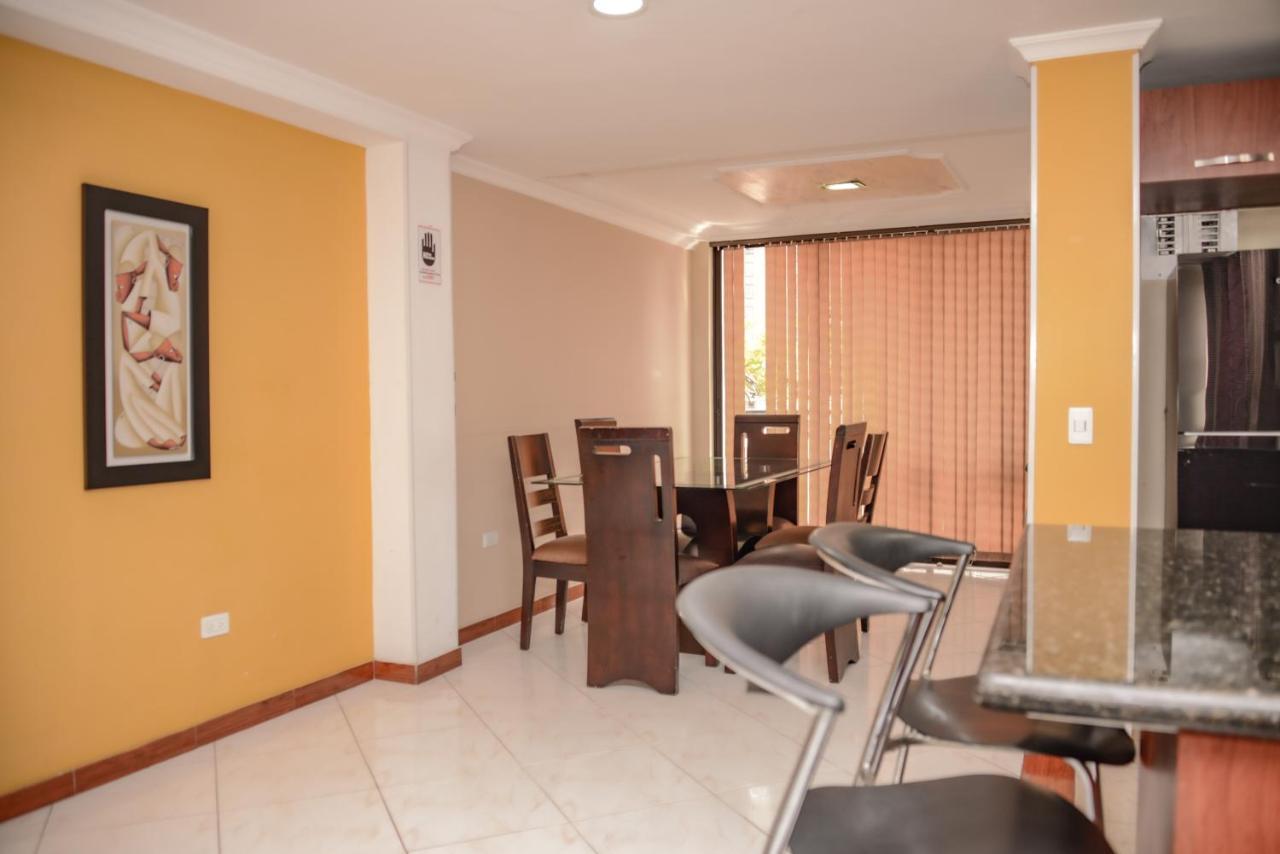 Calle 8 Suites เมเดยิน ภายนอก รูปภาพ