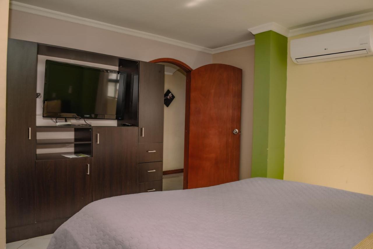 Calle 8 Suites เมเดยิน ภายนอก รูปภาพ
