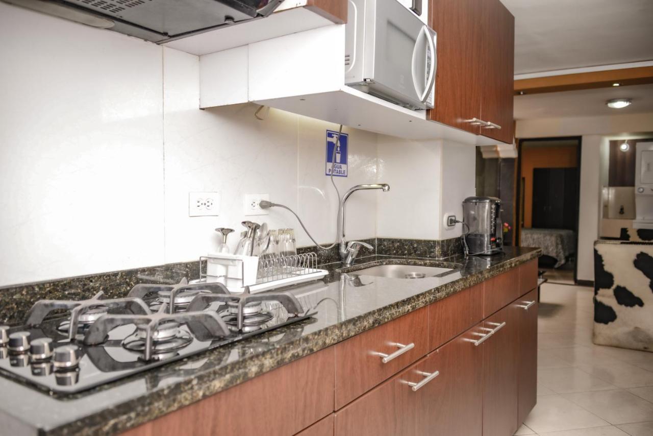 Calle 8 Suites เมเดยิน ภายนอก รูปภาพ
