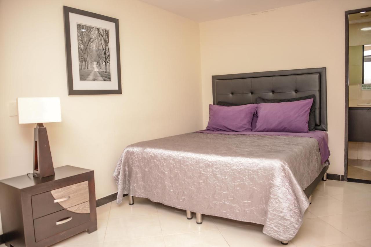 Calle 8 Suites เมเดยิน ภายนอก รูปภาพ